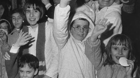 Pamplonapasado1984 Público en la cabalgata del 5 de enero de hace 39 años.