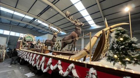 Carroza de la Federación Extremeña de Caza que desfilará en la Cabalgata de Reyes de Badajoz Carroza de la Federación Extremeña de Caza que desfilará en la Cabalgata de Reyes de Badajoz