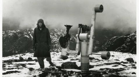 2015-1986875 Michael Snow con la cámara que fabricó para rodar La Région Centrale (1971)