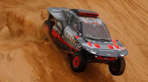 Carlos-sainz-Dakar-Rally El coche de Carlos Sainz durante la última etapa del Rally Dakar
