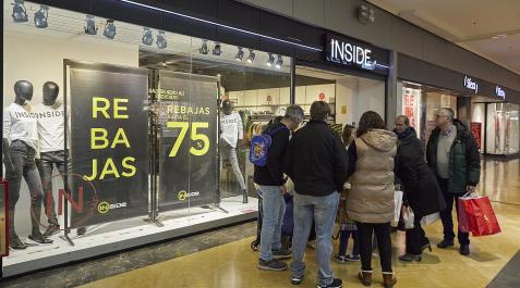 centro comercial Itaroa El centro comercial Itaroa abrió este domingo sus puertas y vivió un intenso fin de semana de rebajas