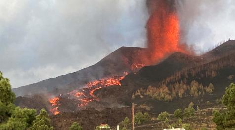 Erupcion del Volcán Tajogaite en la isla de La Palma Erupcion del Volcán Tajogaite en la isla de La Palma