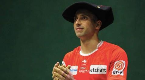 El trinquetista Luis Sánchez se caló por primera vez la txapela de campeón del Torneo ‘Super Prestige’. El trinquetista Luis Sánchez se caló por primera vez la txapela de campeón del Torneo ‘Super Prestige’.