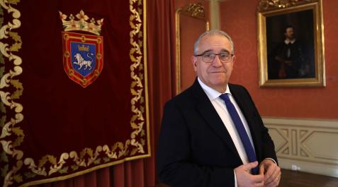 Enrique Maya Enrique Maya, en un momento de la entrevista con Diario de Navarra