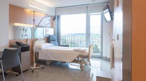 reforma clinica universidad navarra La reforma de las habitaciones de la sexta planta incluye mejoras como un sistema de prevención de caídas desarrollado en la propia Clínica