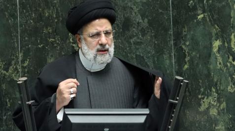 Iran-Presidente El presidente iraní, Ebrahim Raisi, pronuncia un discurso durante la sesión parlamentaria en Teherán