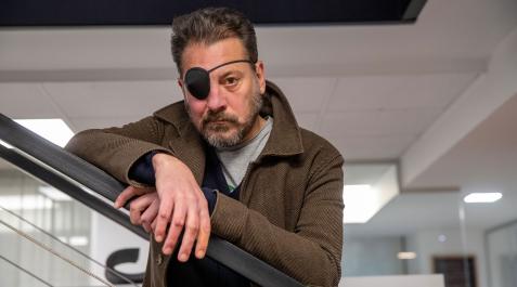 Ray-Loriga El escritor Ray Loriga regresa a las librerías con 'Cualquier verano es un final', una novela sin traumas ni tristeza donde aborda la amistad y el amor