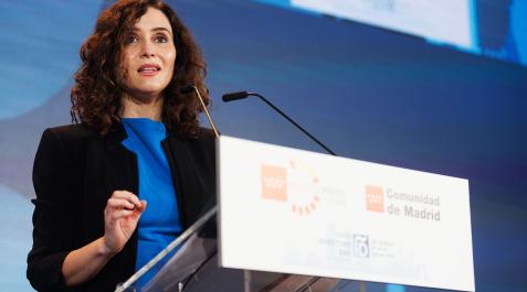 DAyuso La presidenta de la Comunidad de Madrid, Isabel Díaz Ayuso, interviene durante un desayuno coloquio en la XIII Edición del Foro Spain Investors Day en en el Hotel Mandarín Oriental Ritz,en Madrid