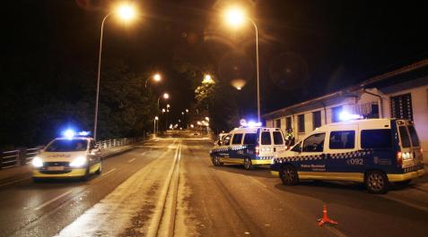 PMunicipal Patrullas de la Policía Municipal de Pamplona durante un servicio nocturno.