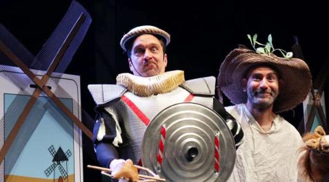 PIRADOS David Larrea y Miguel Goikoetxandía, en una escena de 'Pirados en un lugar de La Mancha'