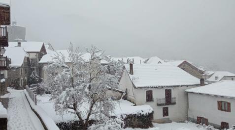 Imagen de Roncal nevado. Imagen de Roncal nevado.
