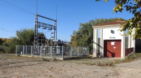 Vista del exterior de la central hidroeléctrica de Sartaguda Sartaguda