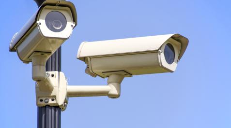 Cámaras de vigilancia ubicadas en el exterior Cámaras de vigilancia ubicadas en el exterior