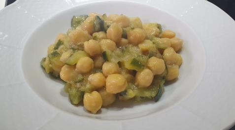 AFIA3352 Una manera oerfecta de comer legumbres y verduras en un solo plato.
