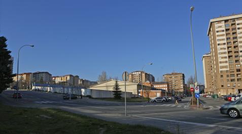 Vista general de la calle Río Alzania, donde intervino la policía Calle Río Alzania