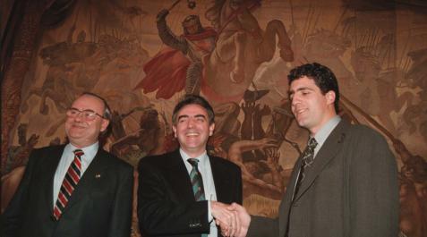 José Manuel Ayesa, Miguel Sanz y Miguel Induráin. José Manuel Ayesa, Miguel Sanz y Miguel Induráin, en la presentación de la Fundación Miguel Induráin