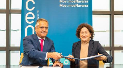 sucunza-maeztu El Presidente de la CEN, Juan Miguel Sucunza, y la consejera Maeztu, en la firma del convenio
