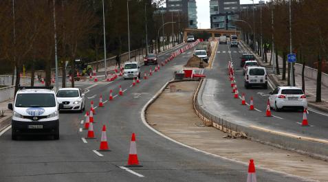 Las obras, que ya dejan intuir cómo quedará la zona, siguen su curso sin incidentes Carril bici a Landaben