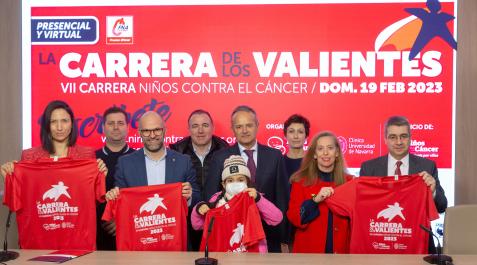 carrera valientes Organizadores y colaboradores de la VII Carrera de los Valientes con Ahinara Iglesias, paciente del programa Niños contra el Cáncer