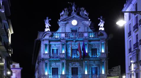 Numerosos ayuntamientos, como el de Pamplona, llegaron a suprimir el cobro de las tasas de terrazas para hostelería para apoyar a este sector tan afectado por la pandemia Numerosos ayuntamientos, como el de Pamplona, llegaron a suprimir el cobro de las tasas de terrazas para hostelería para apoyar a este sector tan afectado por la pandemia