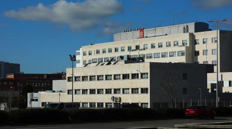 Edificio maternal del Complejo Hospitalario de Navarra Complejo Hospitalario de Navarra
