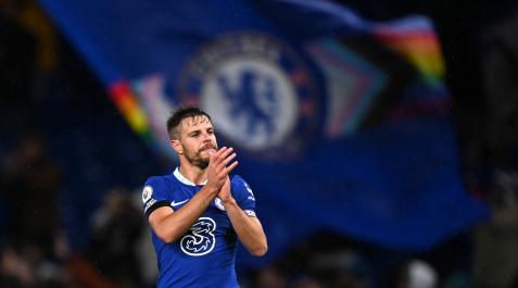 Azpilicueta César Azpilicueta agradece el apoyo de la grada de Stamford Bridge