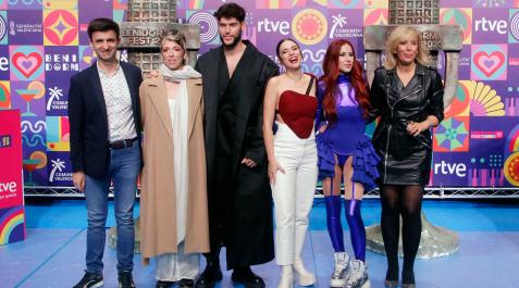 os artistas Karmento (2i), José Otero (3i), Blanca Paloma (3d) y Vicco (2d) son los cuatro finalistas tras la segunda semifinal del BenidormFest 2023 que se celebró este jueves os artistas Karmento (2i), José Otero (3i), Blanca Paloma (3d) y Vicco (2d) son los cuatro finalistas tras la segunda semifinal del BenidormFest 2023 que se celebró este jueves