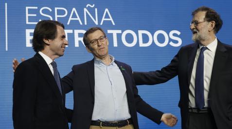 José María Aznar, Alberto Núñez-Feijóo y Mariano Rajoy, este sábado en Valencia Partido Popular