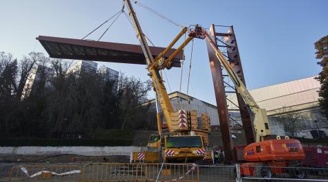 Imagen del montaje del nuevo ascensor de Trinitarios./