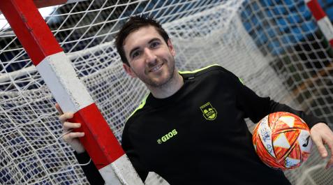 Roberto Martil, capitán de Osasuna El capitán de Osasuna Magna, Roberto Martil, tras el último entrenamiento en el Pabellón Anaitasuna