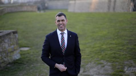 Buxens El presidente y candidato del PP navarro al Gobierno, Javier García, posa en la Vuelta del Castillo de Pamplona