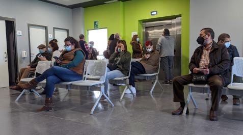 CONSULTORIO-SALUD Sala de espera de un consultorio de salud