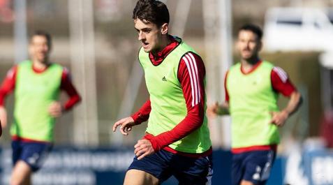 Aimar Oroz Aimar Oroz durante el entrenamiento de este miércoles en Tajonar.