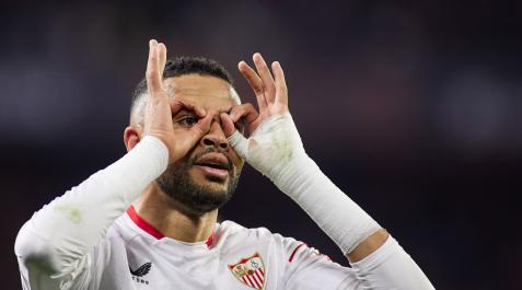 Youssef En-Nesyri celebra su gol contra el PSV