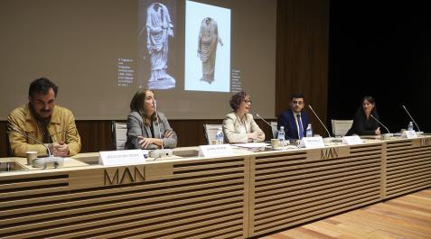 Togado de Pompelo De izda. a dcha., Jesús Sesma, Susana Irigaray, Rebeca Esnaola, Luis Romero y Paloma Otero durante la jornada.