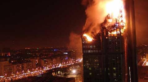 incendio-edificio-windsor El edificio Windsor ardiendo