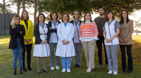 enfermeras-oncologia Nerea Azcárate, Nuria Esandi, María Carrión, Usua Montes, Rosana Goñi, Marian Soteras, Ana Canga, Bilal Benbelkheir, Patricia Beorlegui y Cristina Alfaro, profesoras y enfermeras que han puesto en marcha el curso
