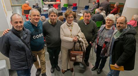La junta de la Asociación de Vecinos del Barrio de Lizarra presentó el proyecto que quiere trabajar ayer en su primera asamblea La junta de la Asociación de Vecinos del Barrio de Lizarra presentó el proyecto que quiere trabajar ayer en su primera asamblea