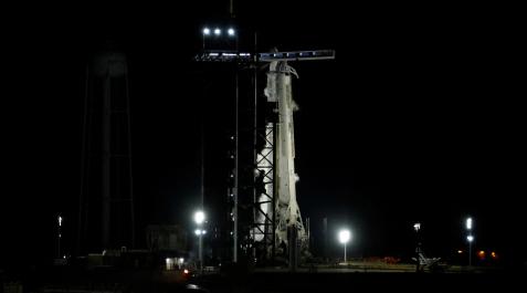 El cohete Falcon 9 de la empresa SpaceX, preparado para el lanzamiento El cohete Falcon 9 de la empresa SpaceX, preparado para el lanzamiento