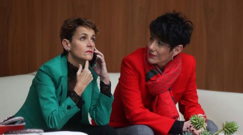 María Chivite y Elma Sainz en el Parlamento María Chivite y Elma Sainz en el Parlamento