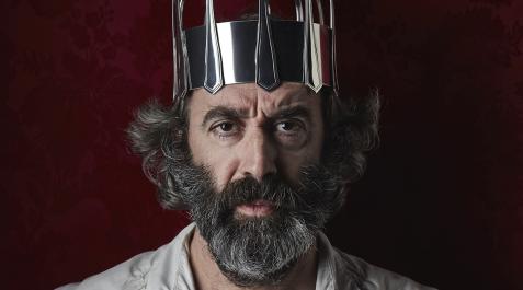 El diseñador Santos Bregaña participó ayer en Nort Festival y explicó sus proyectos sobre la colección Fósil, inspirada en la bodega El Capricho, y el restaurante Huarte del Museo Universidad de Navarra El diseñador Santos Bregaña participó ayer en Nort Festival y explicó sus proyectos sobre la colección Fósil, inspirada en la bodega El Capricho, y el restaurante Huarte del Museo Universidad de Navarra