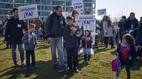 Fotos de la manifestación de los vecinos de Erripagaña para reclamar una solución para el barrio Fotos de la manifestación de los vecinos de Erripagaña para reclamar una solución para el barrio.
