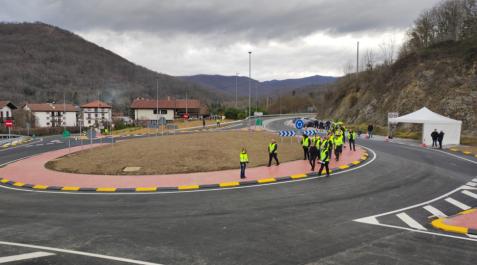 Abierta a la circulación la rotonda de Oronoz Mugaire Abierta a la circulación la rotonda de Oronoz Mugaire