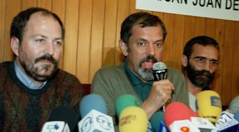 José Luis Garayoa y Fernando Aguilo, misioneros, y Antonio Mateu, farmacéutico, fueron secuestrados hace 25 años en Sierra Leona. José Luis Garayoa y Fernando Aguilo, misioneros, y Antonio Mateu, farmacéutico, fueron secuestrados hace 25 años en Sierra Leona.
