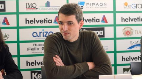 Carlos Chocarro, durante la rueda de prensa en la que ha anunciado su retirada