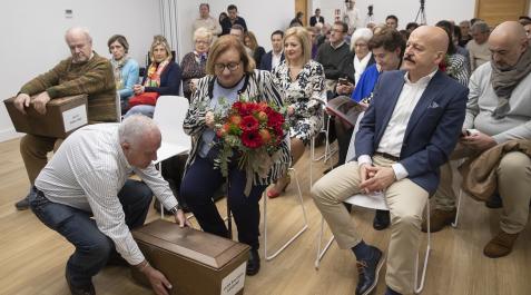 entrega restos asesinados Familiares de Julio Peña Díez, Antolín Eguiluz Moraza y Juan Bautista Sansano Labernia, que fueron exhumados en la fosa de Paternáin en julio de 2022, recogen sus restos