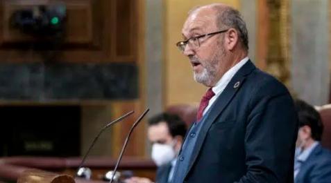 tito-berni El exdiputado socialista Juan Bernardo Fuentes Curbelo (Tito Berni), durante un pleno en el Congreso del 25 de enero de 2022