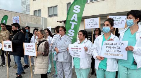protesta-oposiciones-enfermeria Concentración en Pamplona en protesta por la