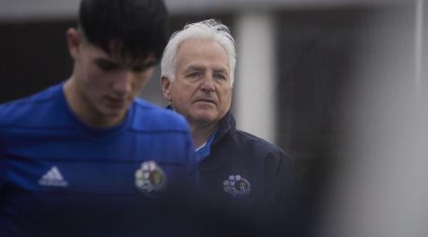 Miguel Sola dirigió el primer partido del Txantrea el sábado
