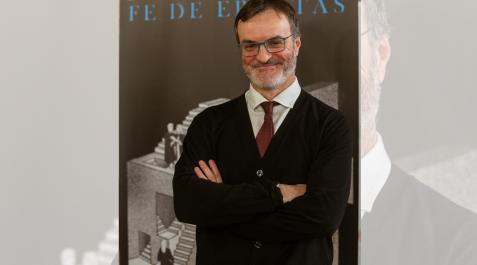 MRos El fiscal Miguel Ros Martínez, durante la presentación de su libro.